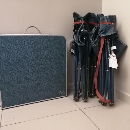FARIDZ Homestay at Myra Saujana Kampong Simpang Empat Bagian luar foto