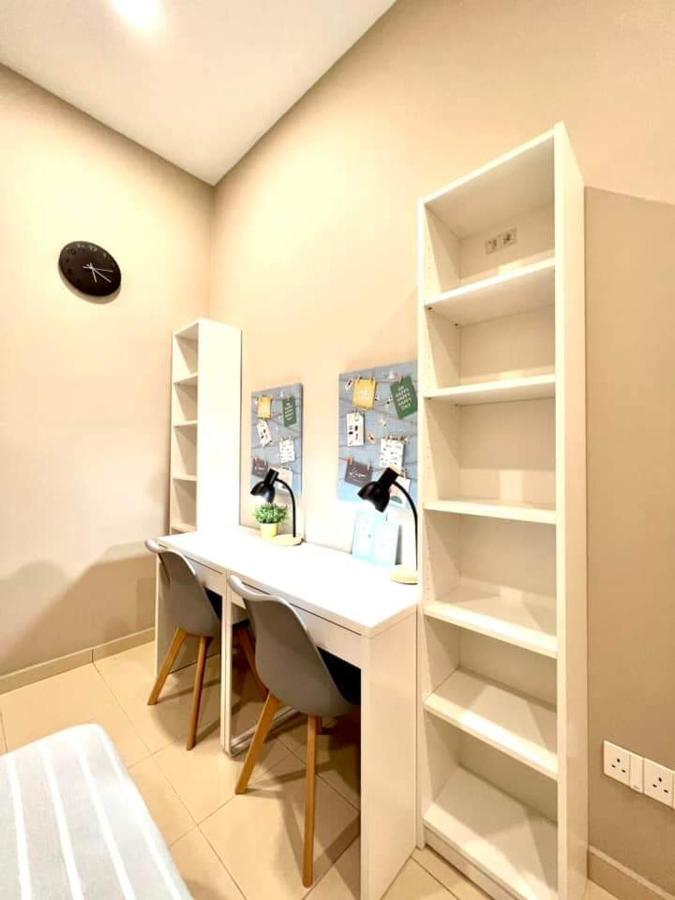 FARIDZ Homestay at Myra Saujana Kampong Simpang Empat Bagian luar foto